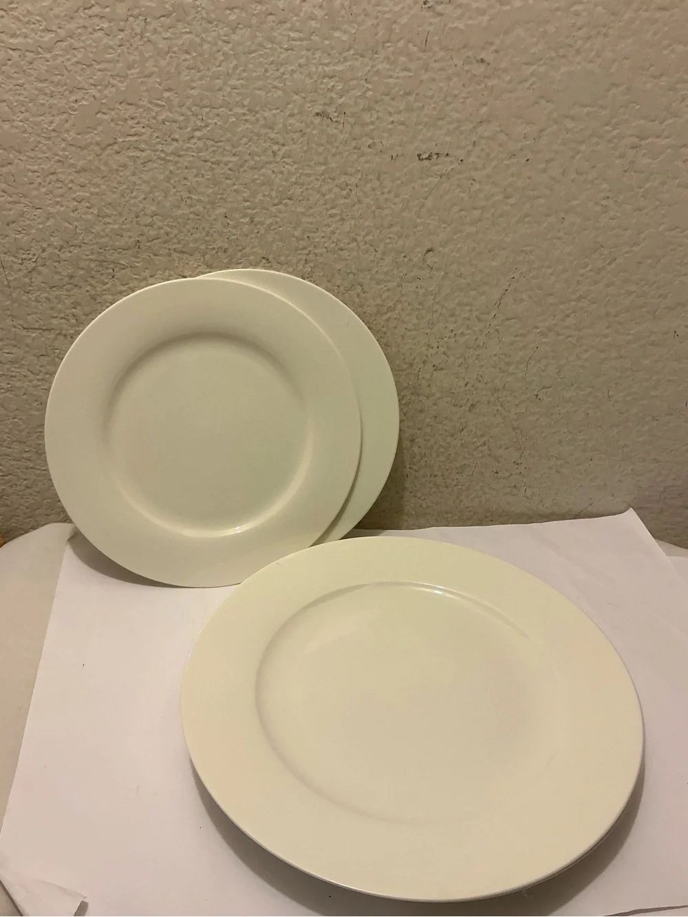 Mikasa Delray Bone China (6 Piece Set) Of 4 Dinner & 2 Salad Plates G26